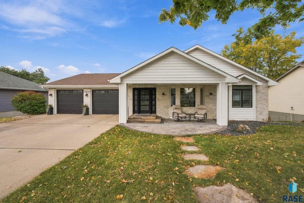 6404 W THATCHER DR, SIOUX FALLS, SD 57106 - Image d36f5218fb2a84ddce3b49e615cd32dc/443370622