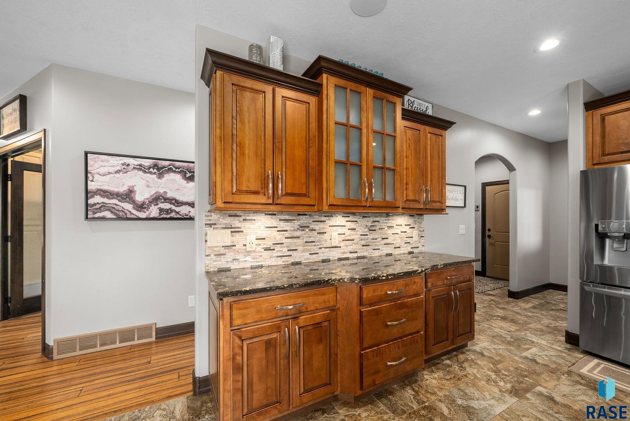 Sioux Falls, South Dakota 57106, United States, 7 Bedrooms Bedrooms, ,4 BathroomsBathrooms,Residential,Active,253619