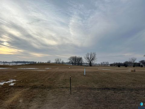 Vacant Land For Sale - 185 Lake Ridge Drive<br/> Lake County, Wentworth, SD 57075