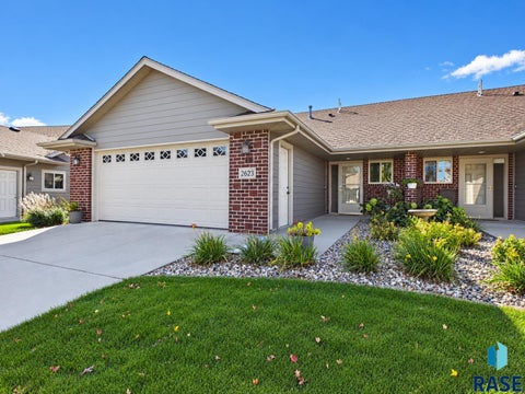 Photo of 2623 E Whisper Trl, Sioux Falls, SD 57108 (MLS # 22608061)