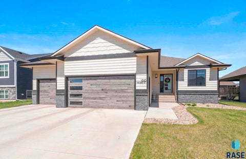 Condo For Sale - 610 Hillside Street<br/> Harrisburg, SD 57032