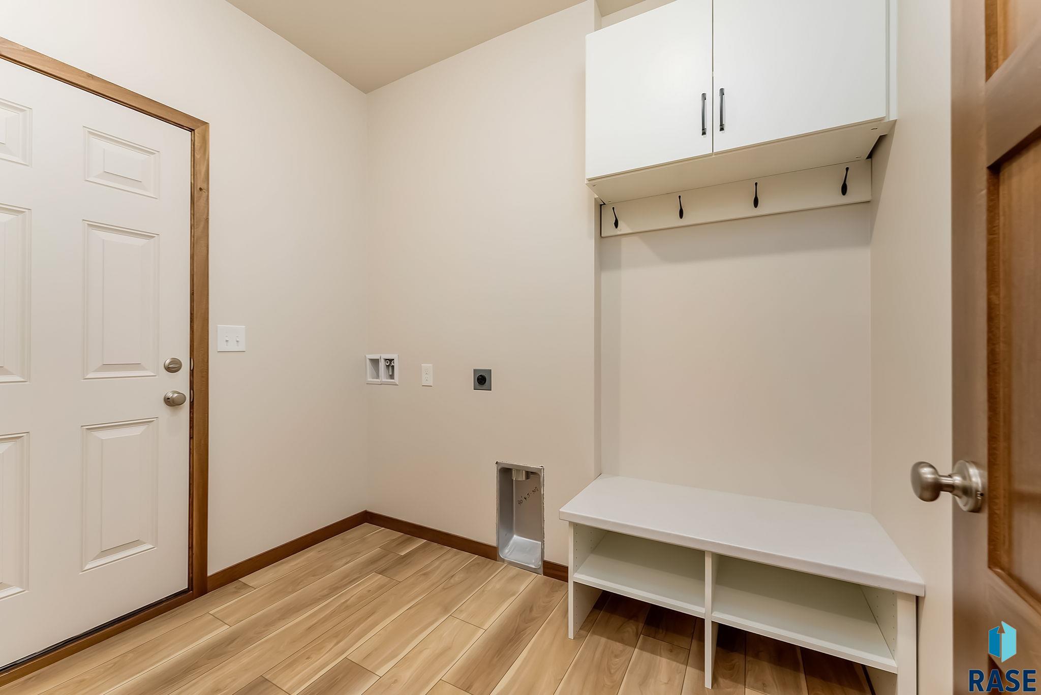 6148 S Bison Pl