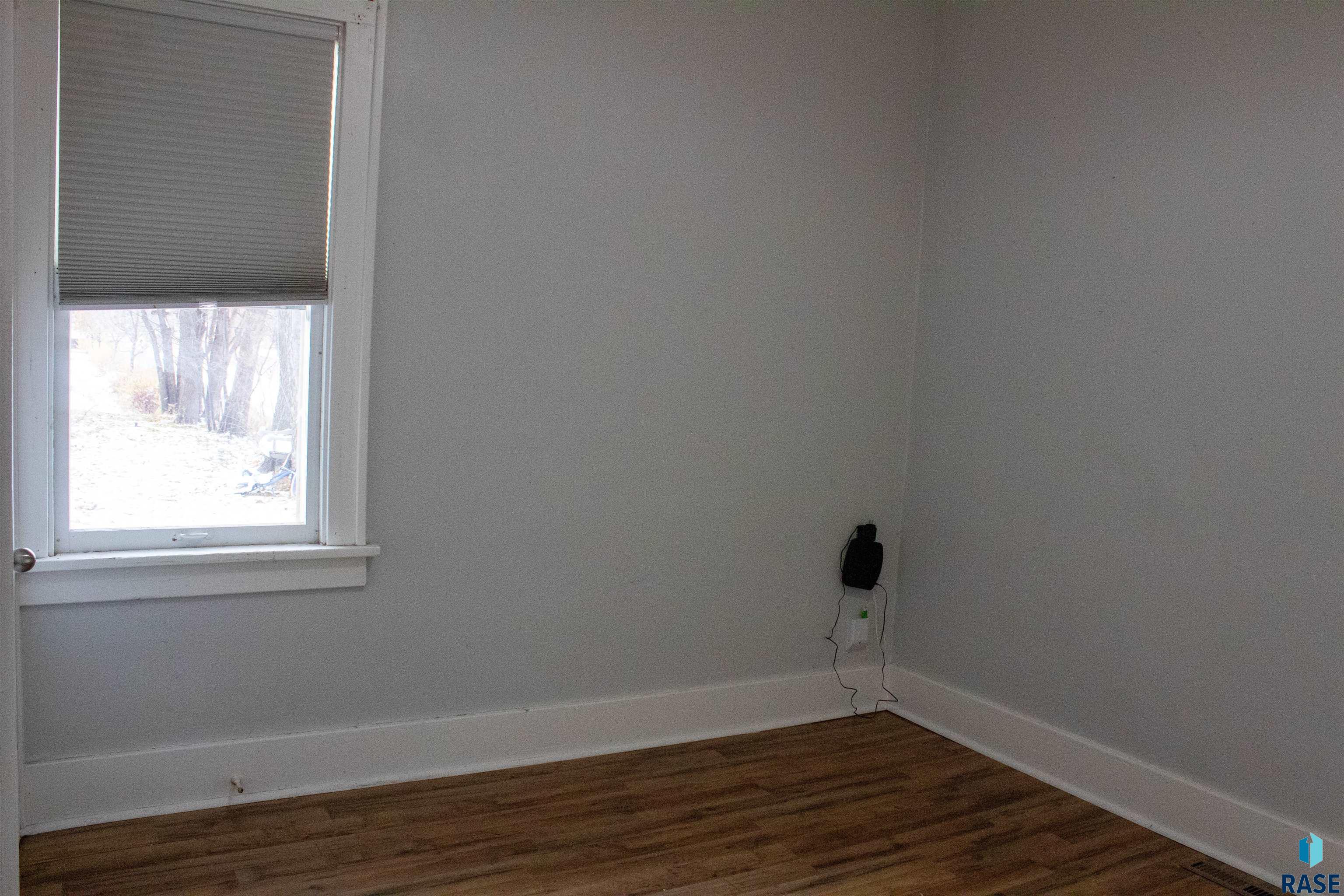 Sioux Falls, South Dakota 57104, United States, 2 Bedrooms Bedrooms, ,2 BathroomsBathrooms,Residential,Active,242258