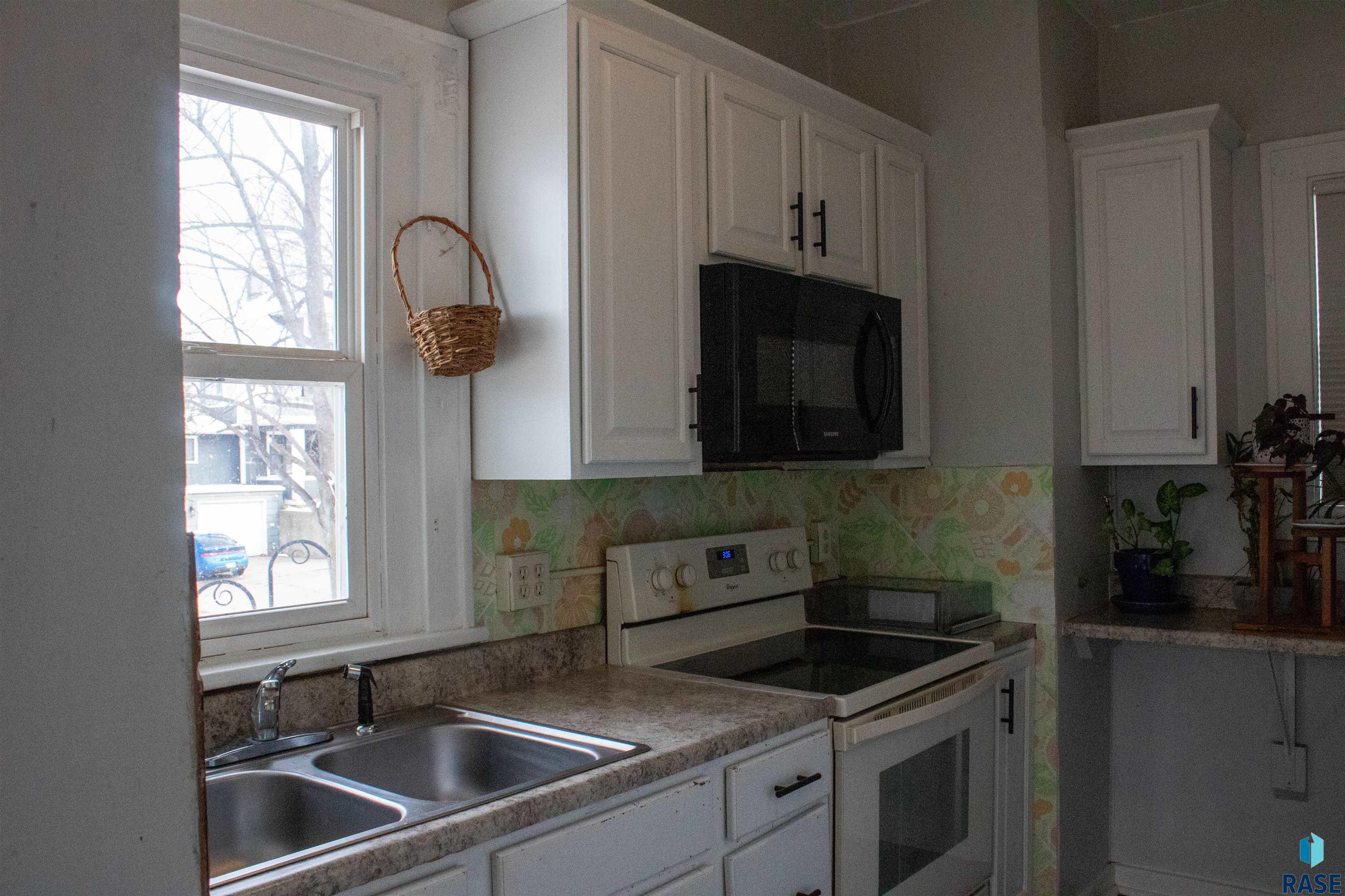 Sioux Falls, South Dakota 57104, United States, 2 Bedrooms Bedrooms, ,2 BathroomsBathrooms,Residential,Active,242258