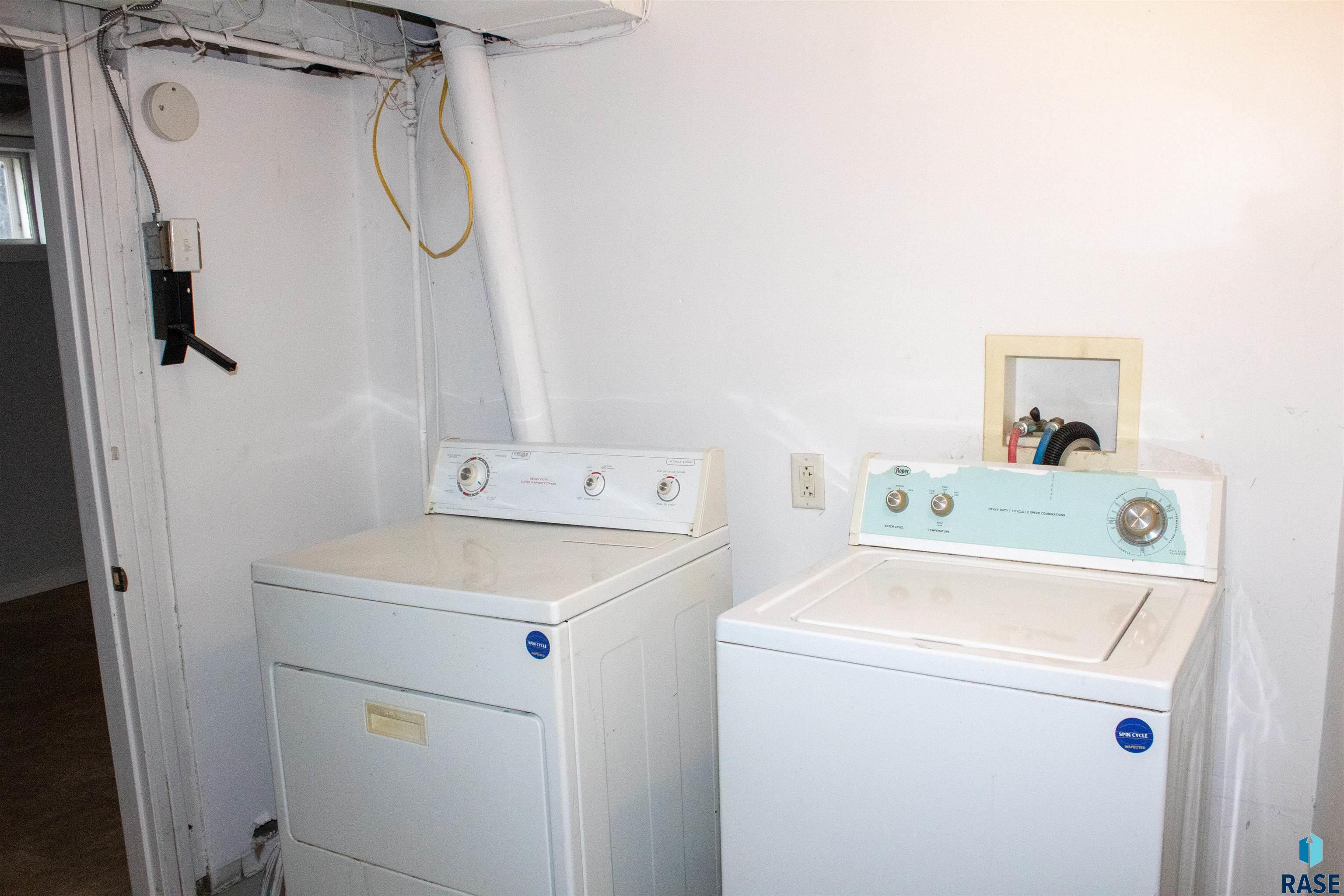 Sioux Falls, South Dakota 57104, United States, 2 Bedrooms Bedrooms, ,2 BathroomsBathrooms,Residential,Active,242258