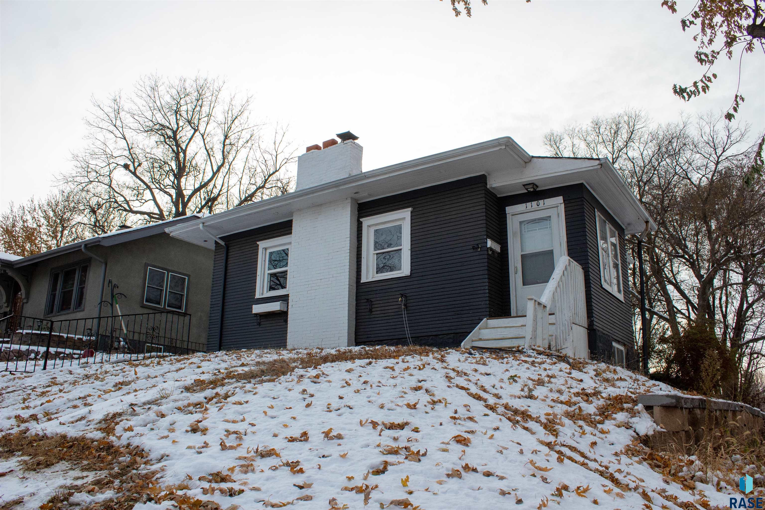 Sioux Falls, South Dakota 57104, United States, 2 Bedrooms Bedrooms, ,2 BathroomsBathrooms,Residential,Active,242258