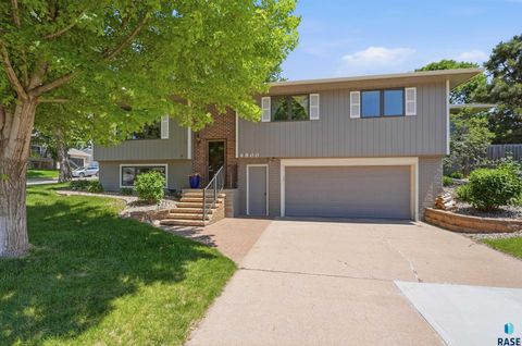 Homes For Sale - 4800 S Glenview Road<br/> Sioux Falls, SD 57103