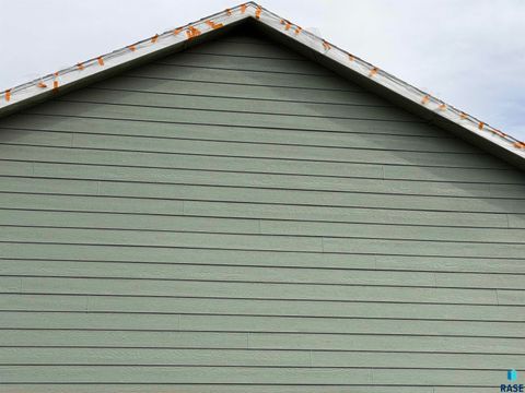 Homes For Sale - 629 Foxtail Drive<br/> Parker, SD 57053