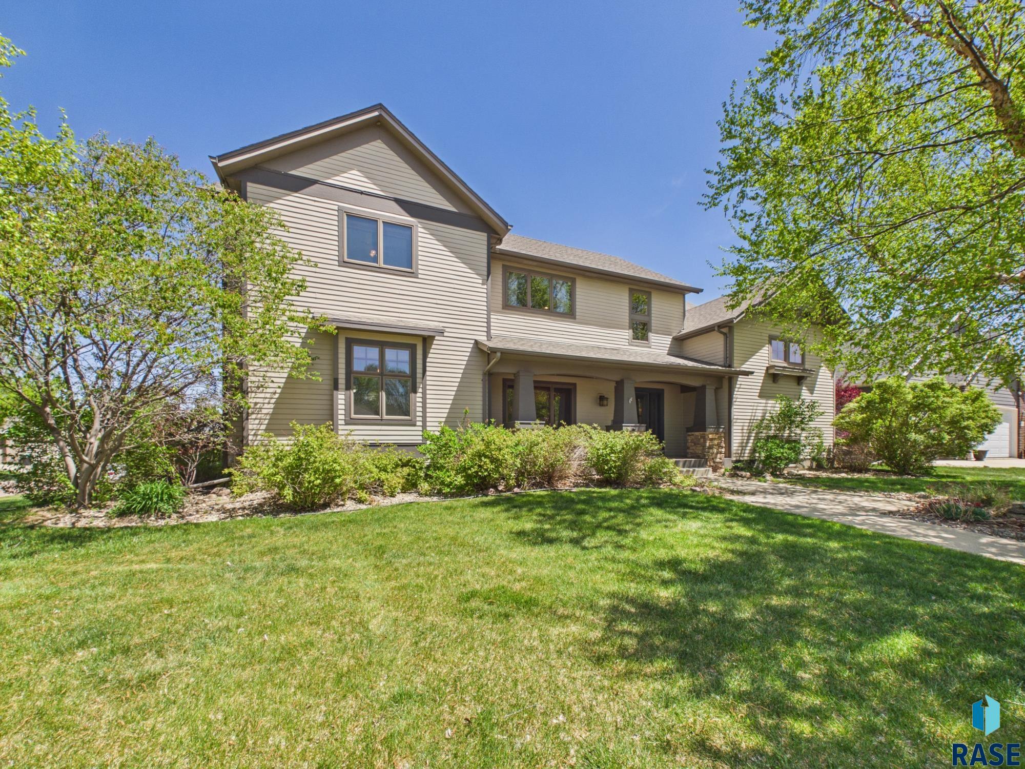 1600 S Parkview Blvd