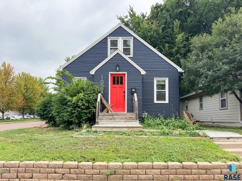 Photo of 1024 W 17th St, Sioux Falls, SD 57104 (MLS # 22606162)