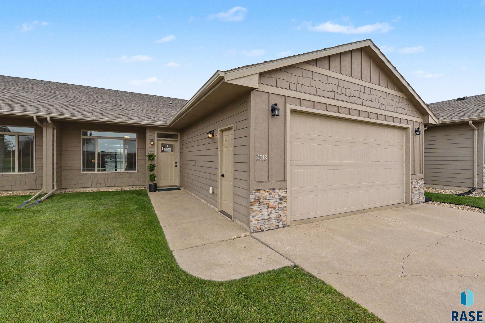 3513 E Bison Trl