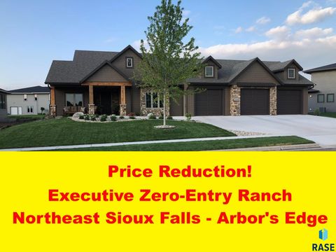 Photo of 1408 S Sugar Maple Dr, Sioux Falls, SD 57110 (MLS # 22600639)