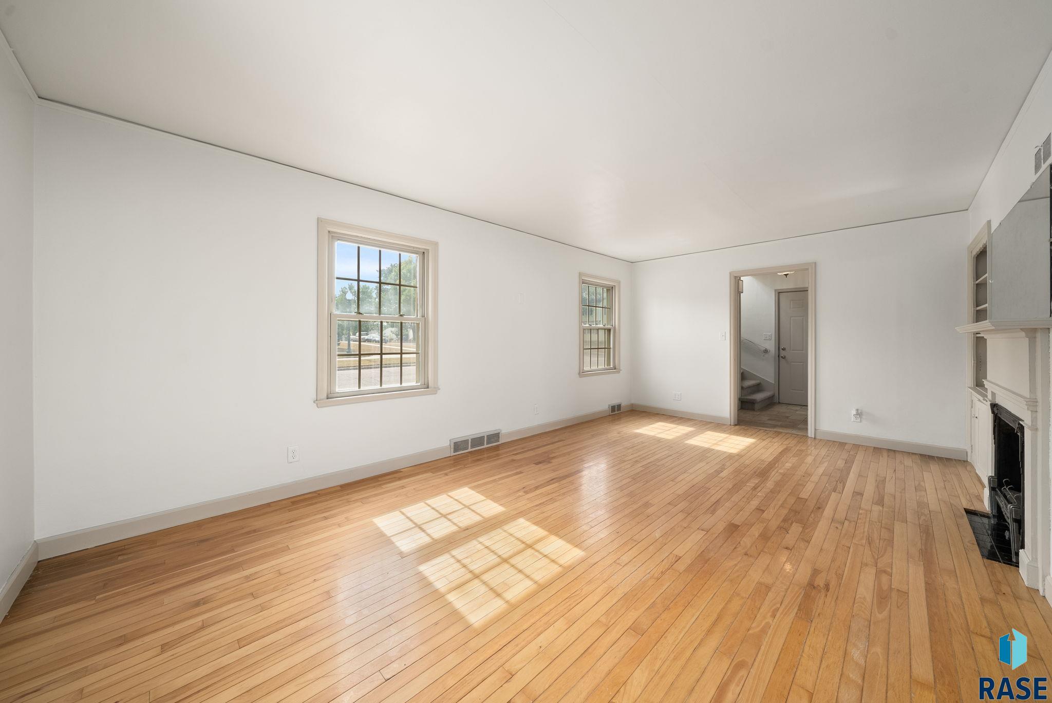 Sioux Falls, South Dakota 57104, United States, 3 Bedrooms Bedrooms, ,2 BathroomsBathrooms,Residential,Active,256505