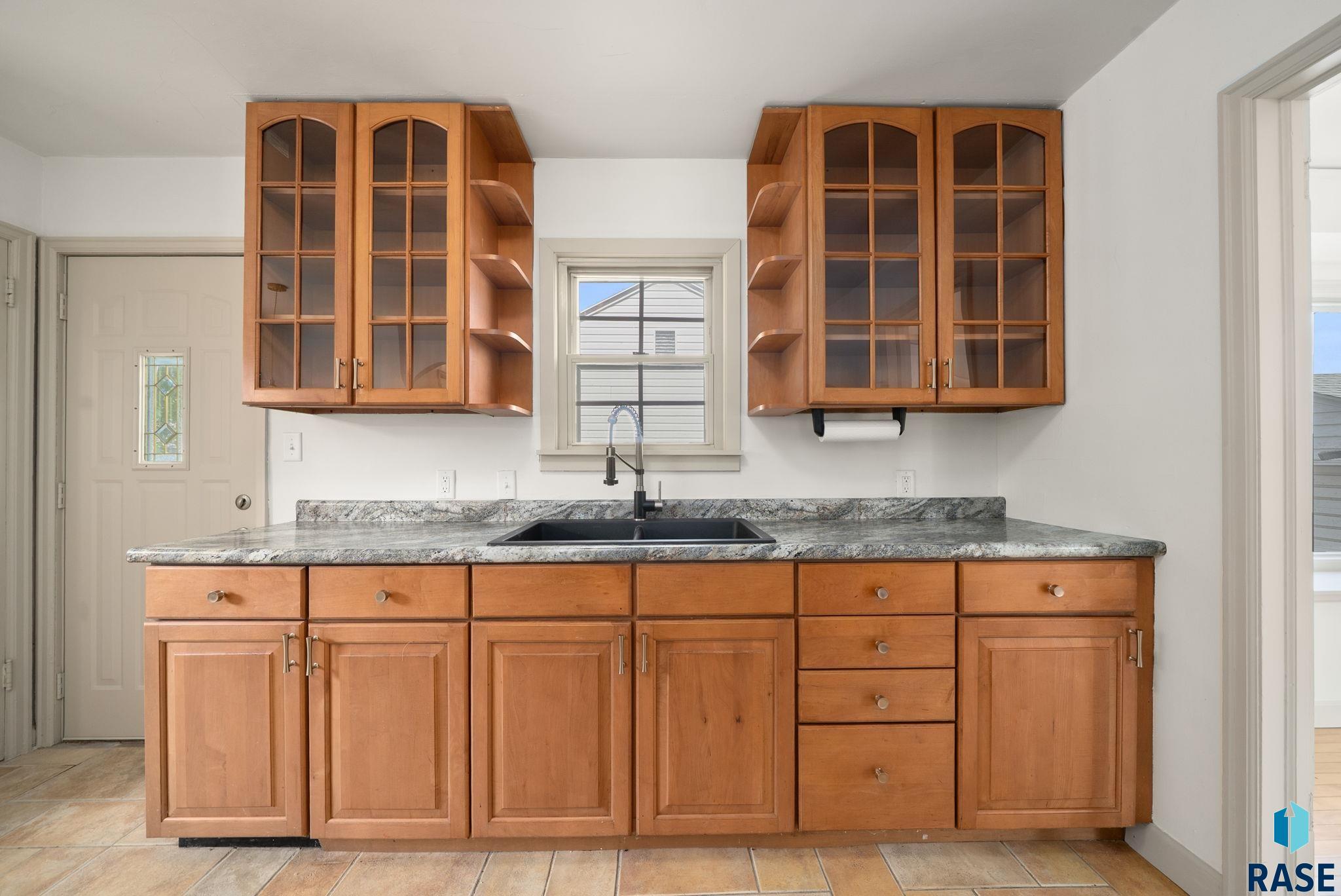 Sioux Falls, South Dakota 57104, United States, 3 Bedrooms Bedrooms, ,2 BathroomsBathrooms,Residential,Active,256505