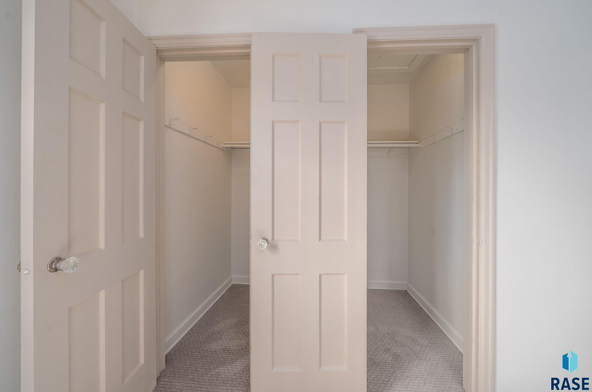 Sioux Falls, South Dakota 57104, United States, 3 Bedrooms Bedrooms, ,2 BathroomsBathrooms,Residential,Active,256505