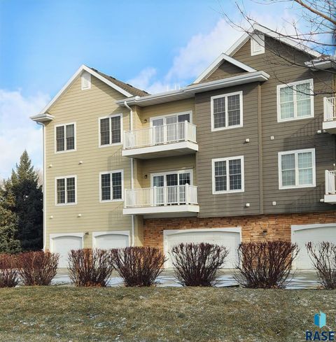Photo of 6106 S Avalon Ave 207 #207, Sioux Falls, SD 57108 (MLS # 22601852)