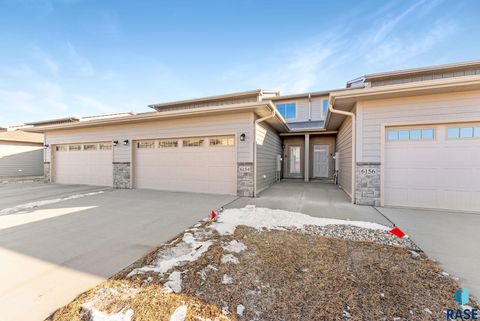 Photo of 6154 S Bison Pl, Sioux Falls, SD 57108 (MLS # 22600611)