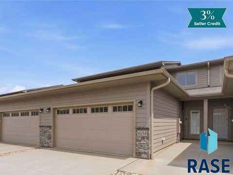 Townhouse For Sale - 6154 S Bison Place<br/> Sioux Falls, SD 57108