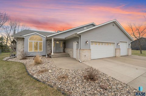 Photo of 46920 Blue Spruce St, Tea, SD 57064 (MLS # 22602474)