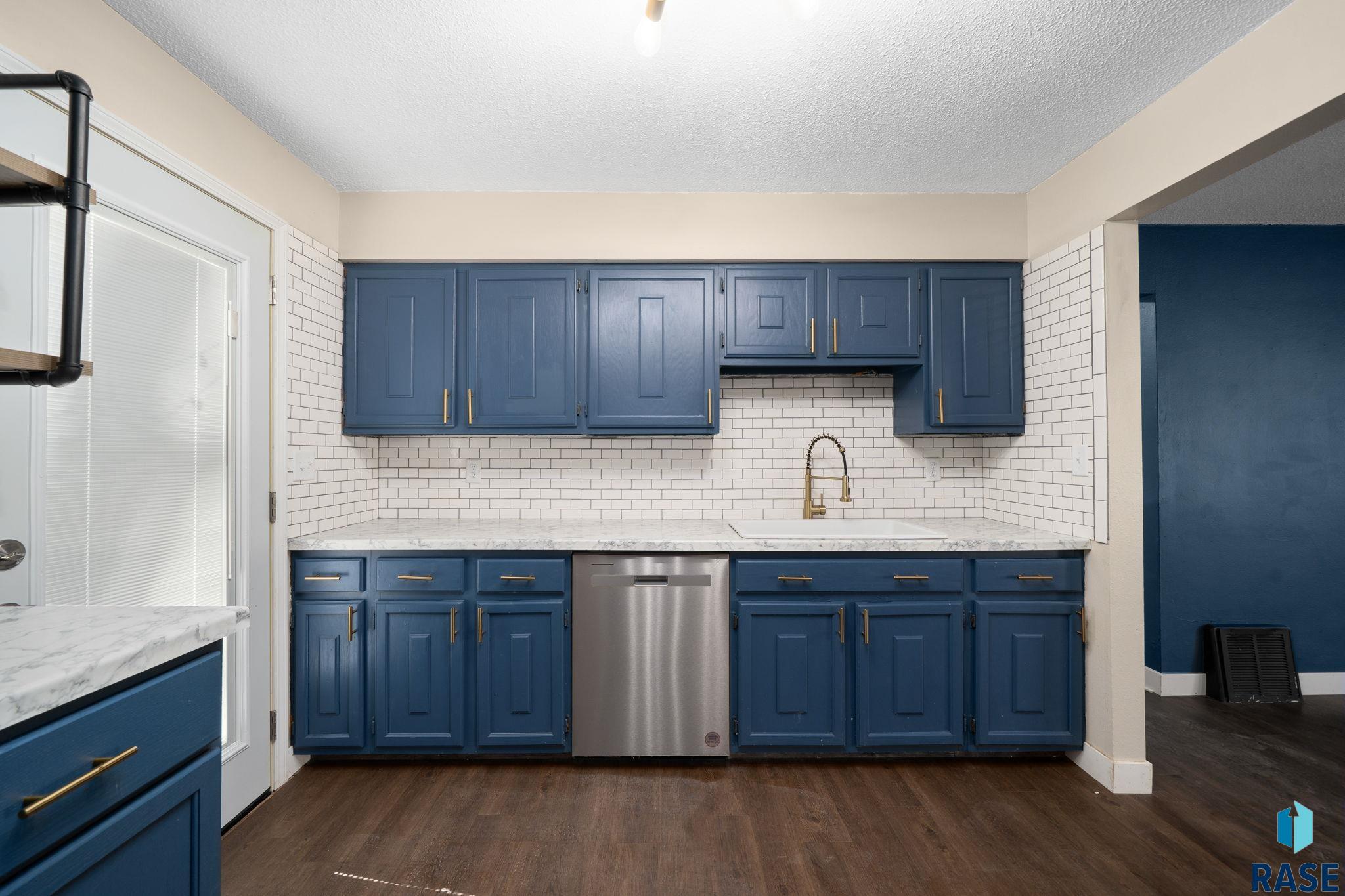 Sioux Falls, South Dakota 57104, United States, 3 Bedrooms Bedrooms, ,2 BathroomsBathrooms,Residential,Active,240643