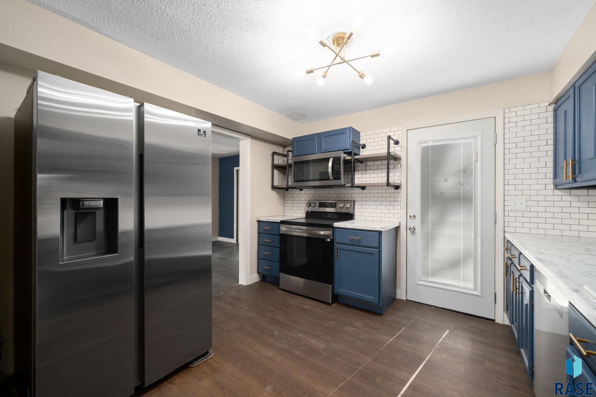 Sioux Falls, South Dakota 57104, United States, 3 Bedrooms Bedrooms, ,2 BathroomsBathrooms,Residential,Active,240643