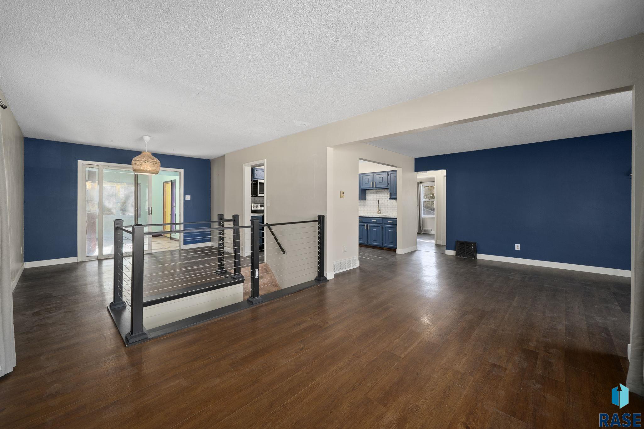 Sioux Falls, South Dakota 57104, United States, 3 Bedrooms Bedrooms, ,2 BathroomsBathrooms,Residential,Active,240643