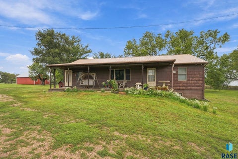 Photo of 46249 267th St, Hartford, SD 57033 (MLS # 22607226)