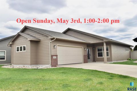 Photo of 4905 E 61st St, Sioux Falls, SD 57108 (MLS # 22602949)