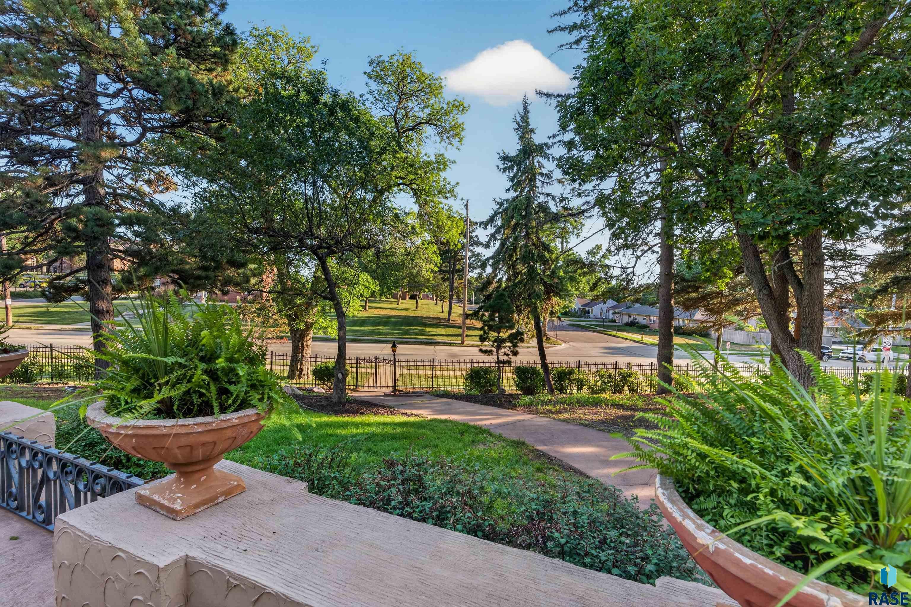 21 S Riverview HTS