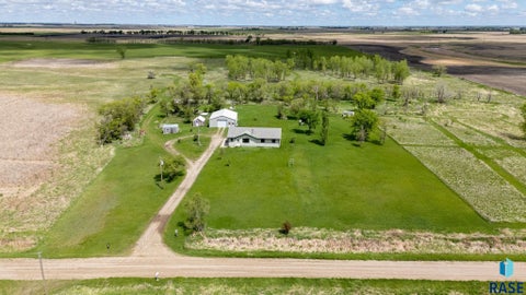 Homes For Sale - 39240 210th Street<br/> Huron, SD 57350