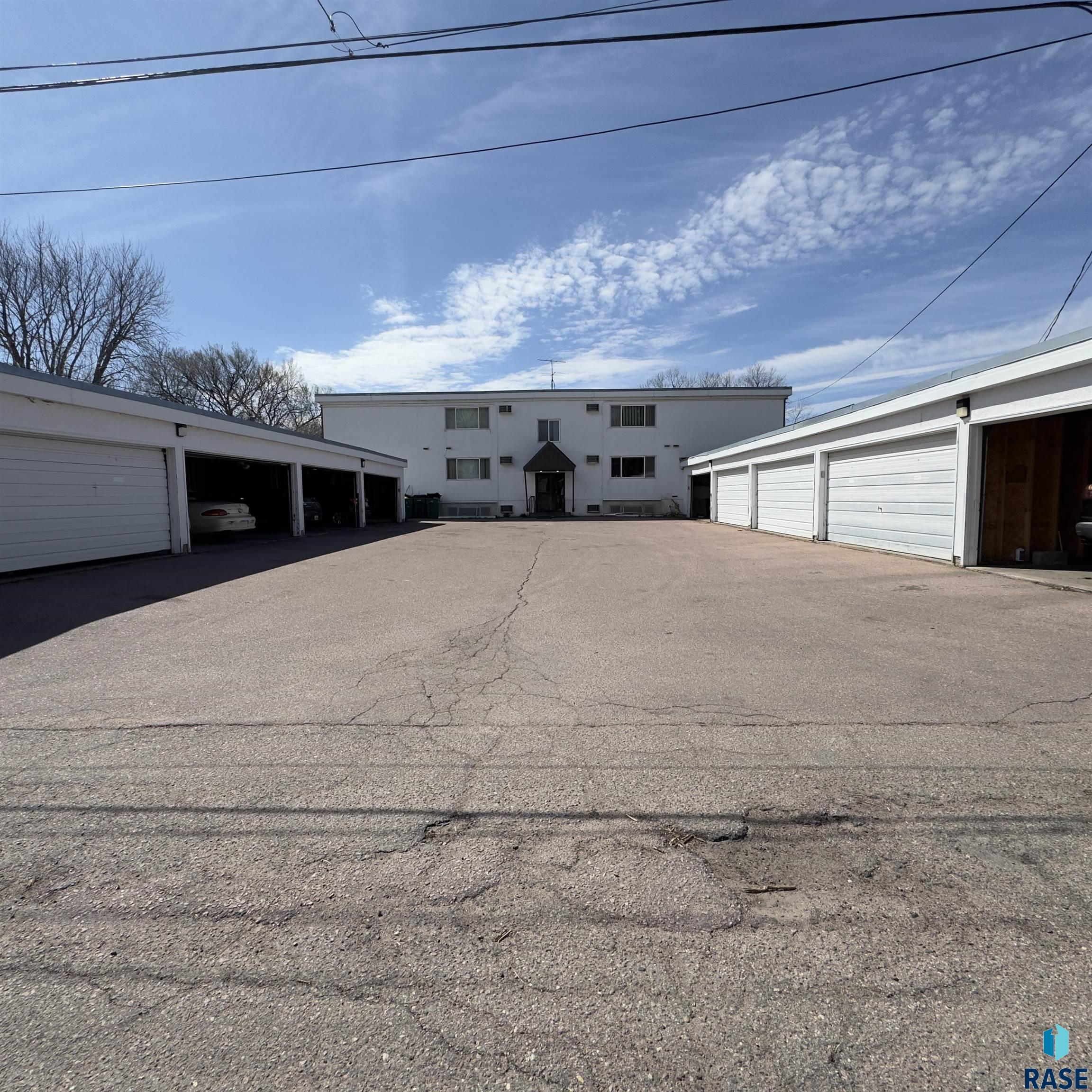 708 S Prairie Ave