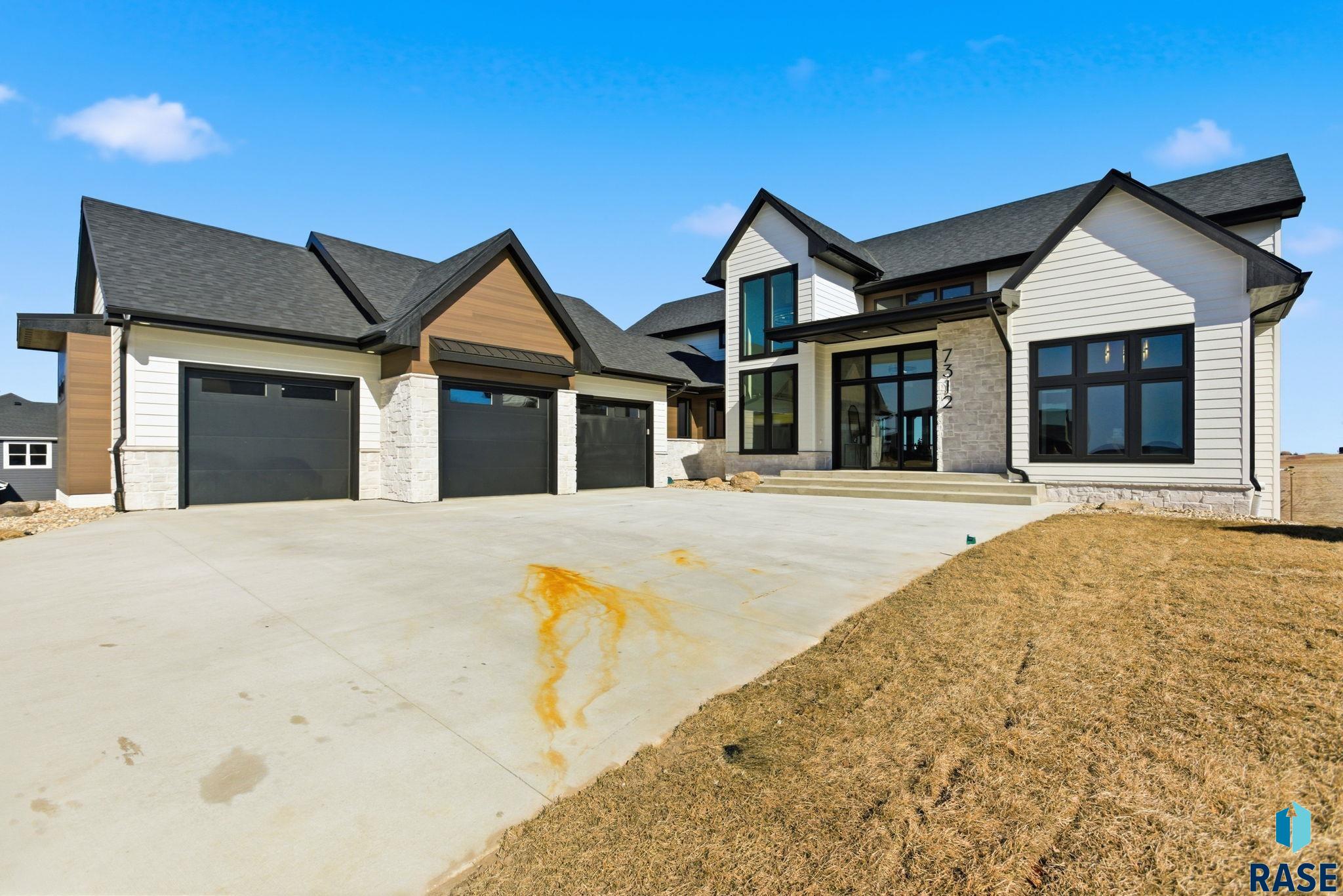 7312 Agate Cir