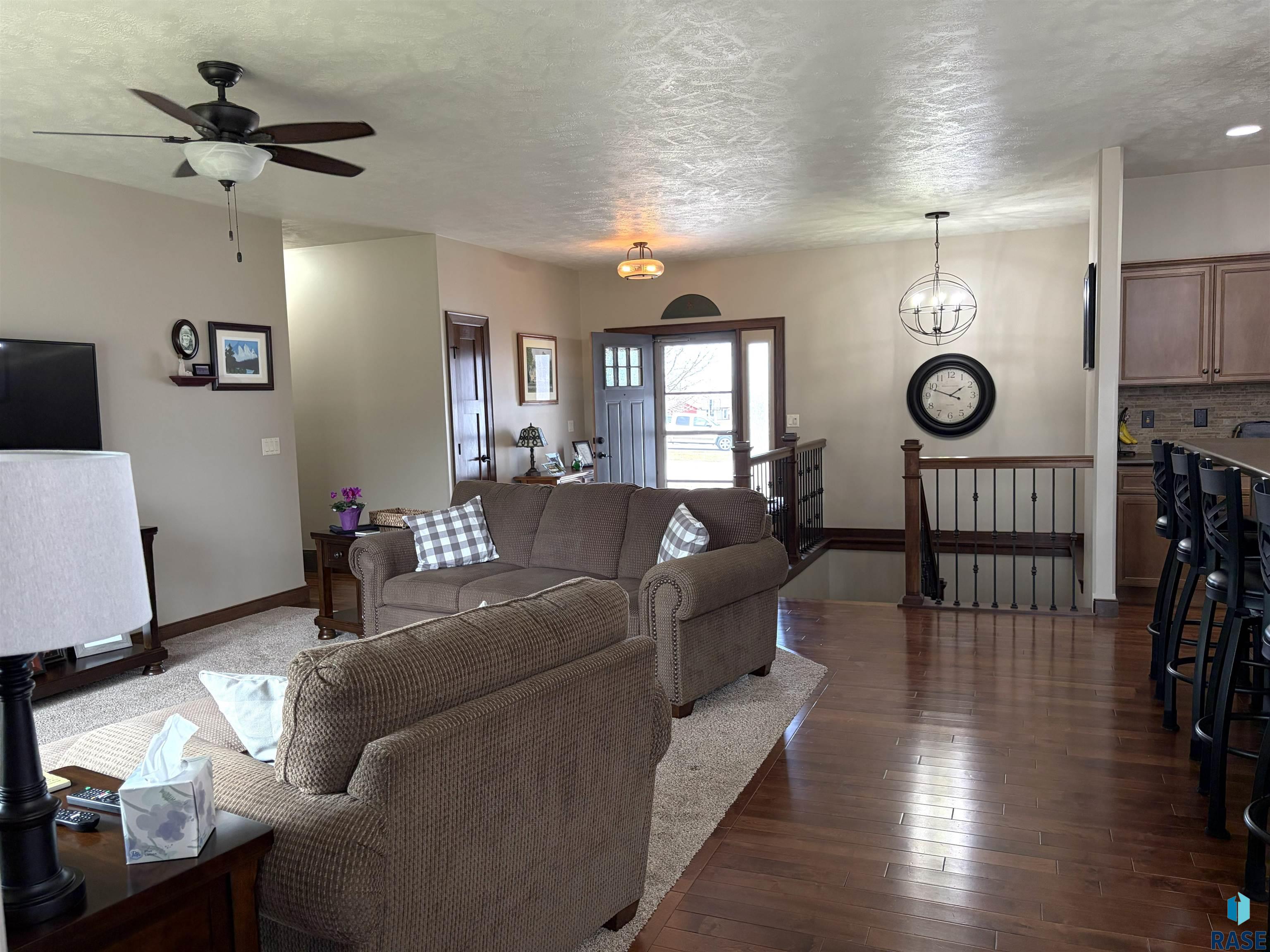 5725 E Meadow Oak Cir