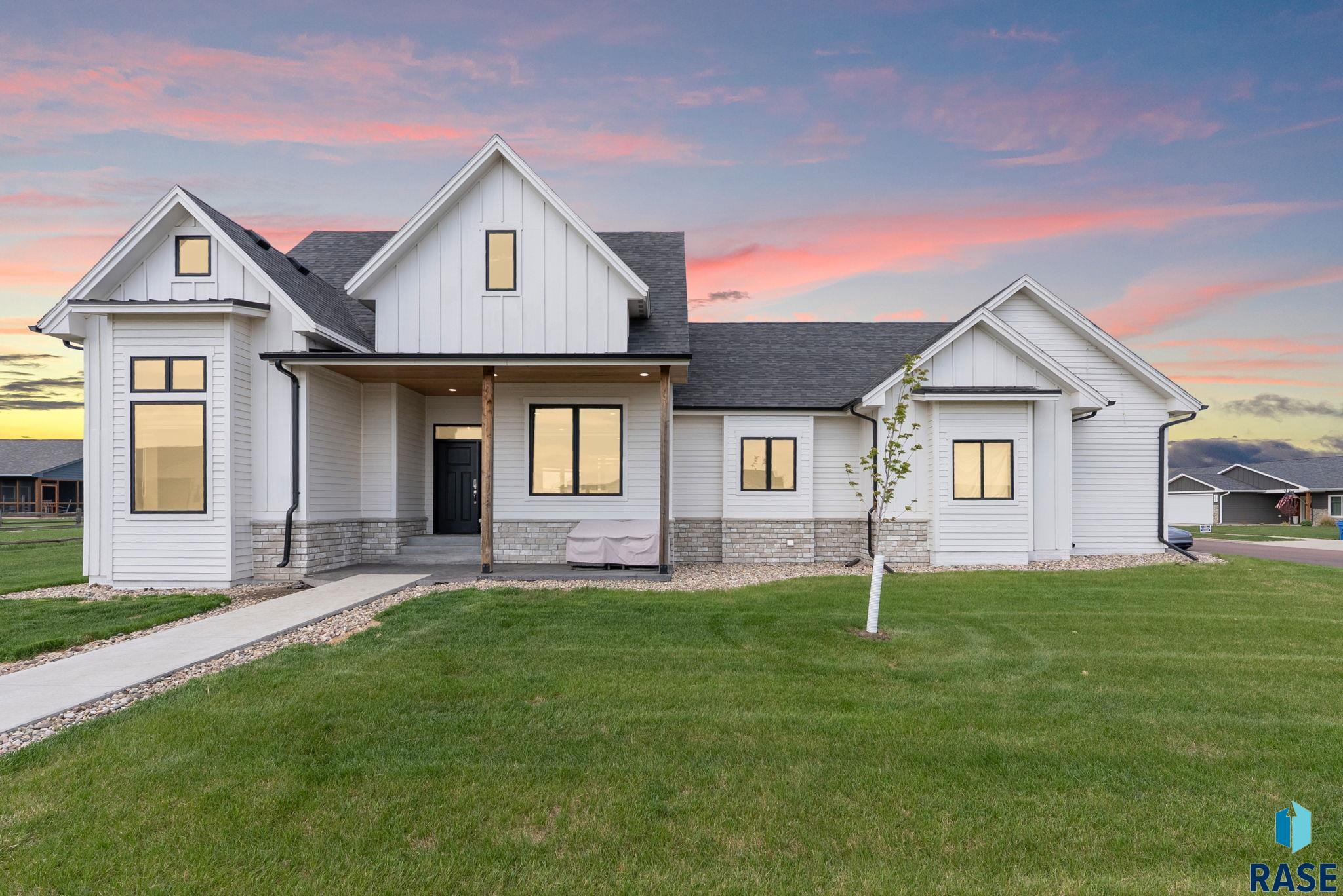 203 Central Cir
