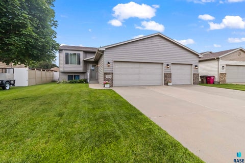 Homes For Sale - 3513 W 90 Street<br/> Lincoln County, Sioux Falls, SD 57108