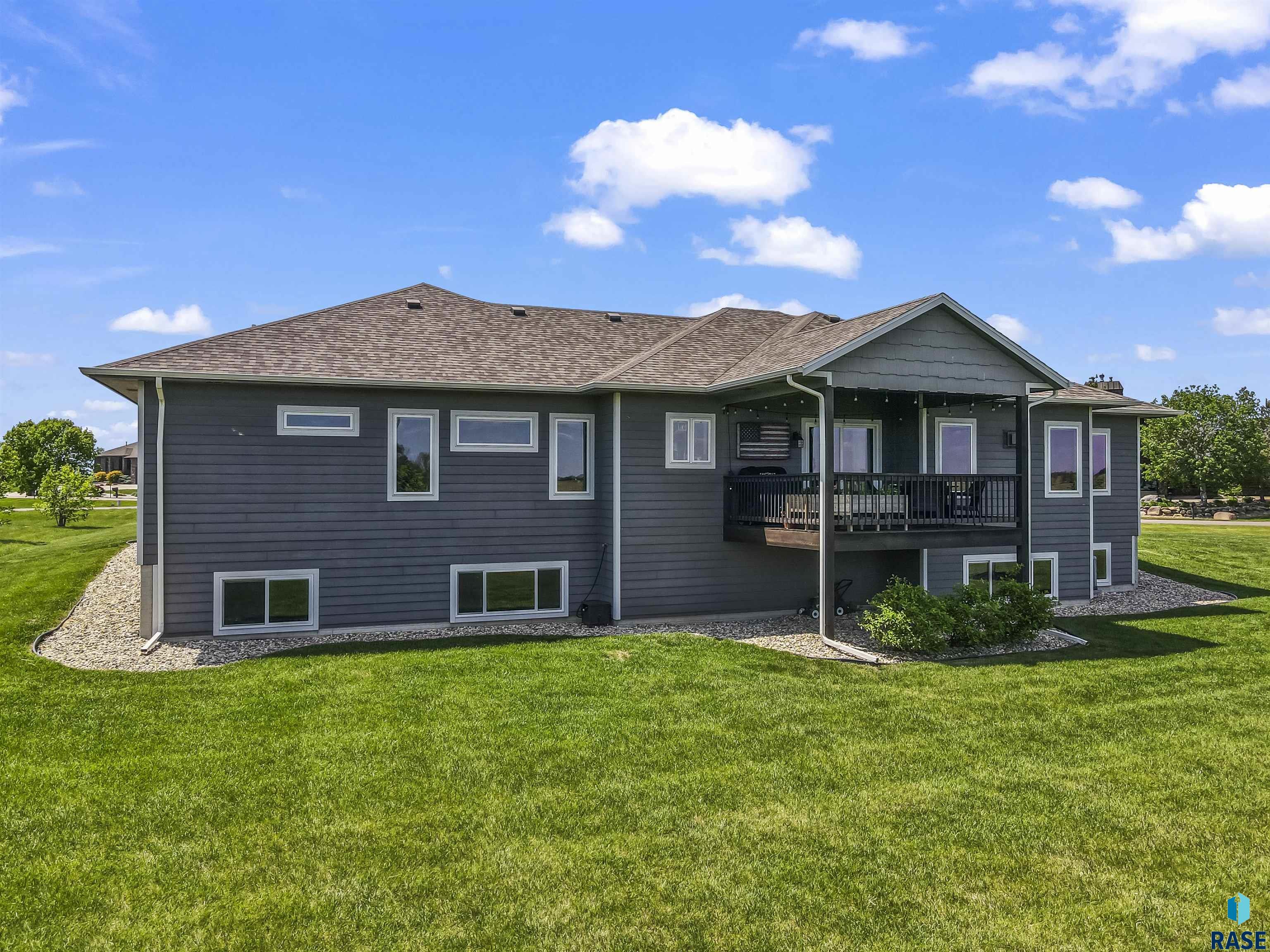 27164 Fairway Pl