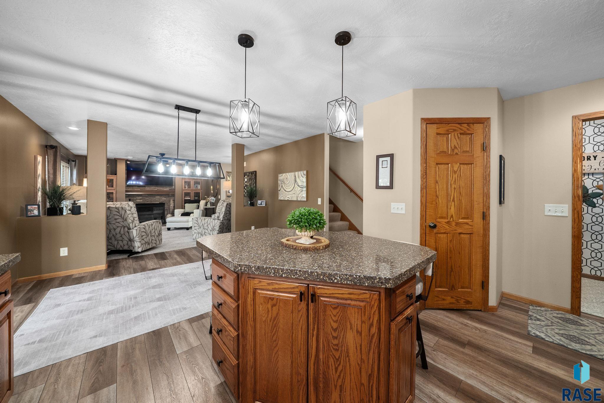 Sioux Falls, South Dakota 57108, United States, 4 Bedrooms Bedrooms, ,4 BathroomsBathrooms,Residential,Active,226775