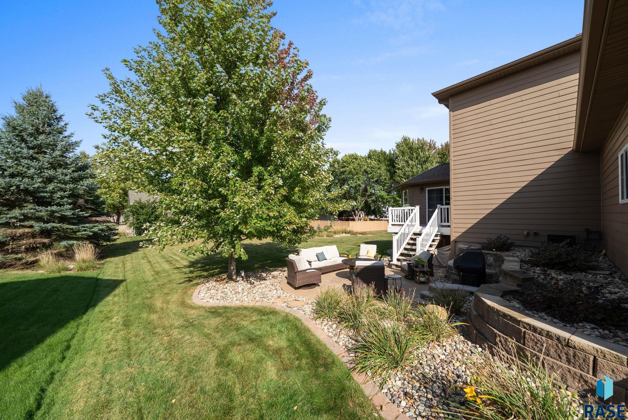 Sioux Falls, South Dakota 57108, United States, 4 Bedrooms Bedrooms, ,4 BathroomsBathrooms,Residential,Active,226775