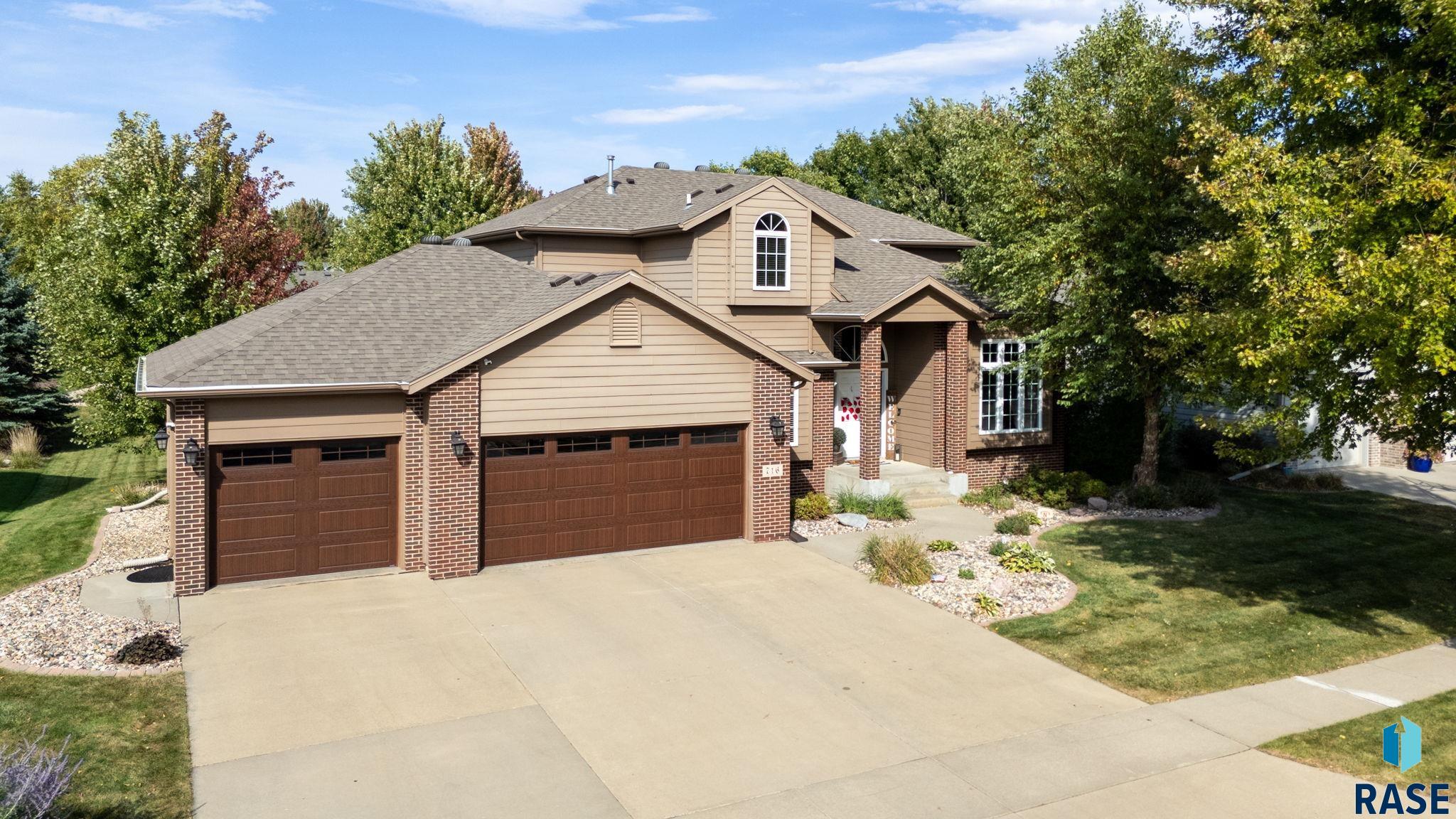 Sioux Falls, South Dakota 57108, United States, 4 Bedrooms Bedrooms, ,4 BathroomsBathrooms,Residential,Active,226775