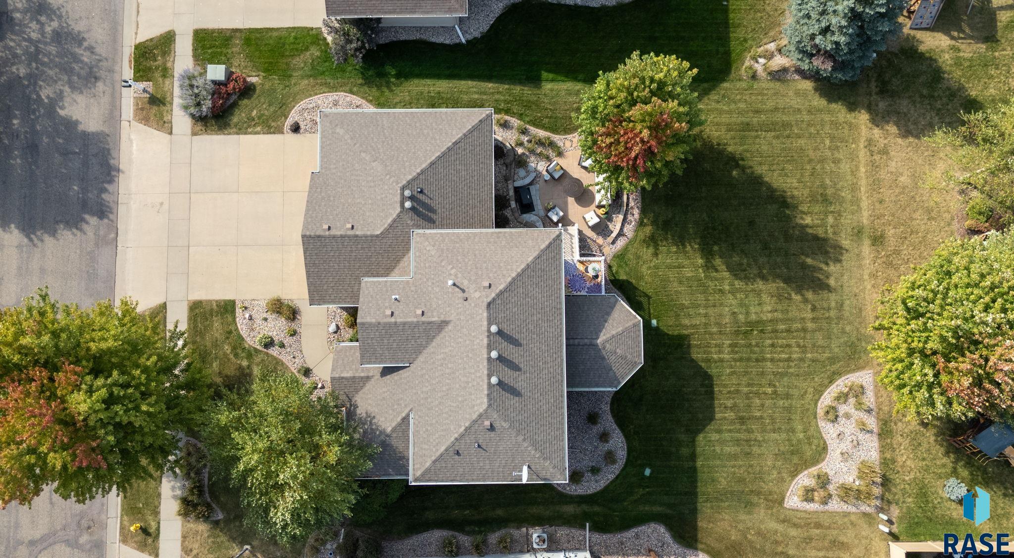 Sioux Falls, South Dakota 57108, United States, 4 Bedrooms Bedrooms, ,4 BathroomsBathrooms,Residential,Active,226775