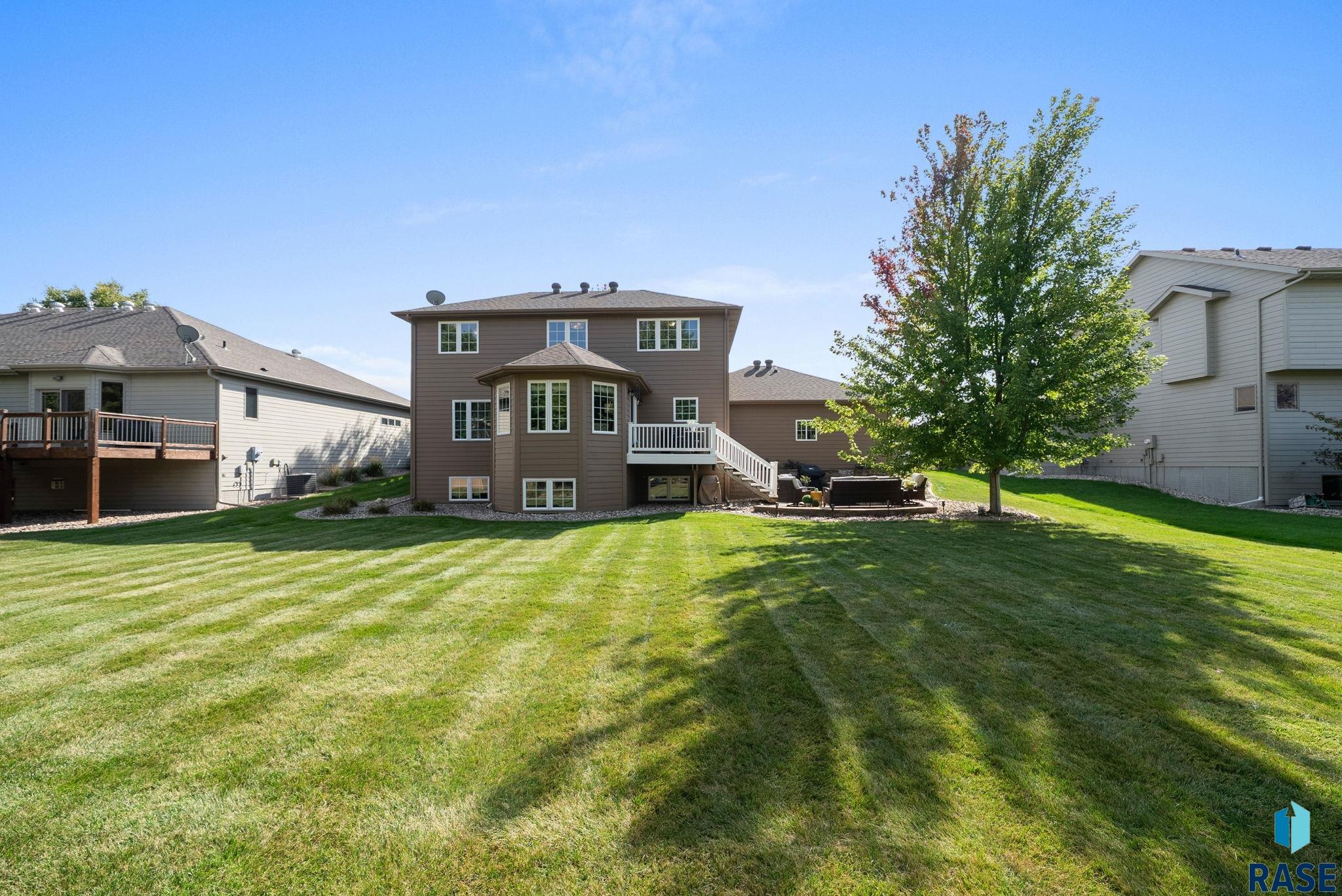 Sioux Falls, South Dakota 57108, United States, 4 Bedrooms Bedrooms, ,4 BathroomsBathrooms,Residential,Active,226775