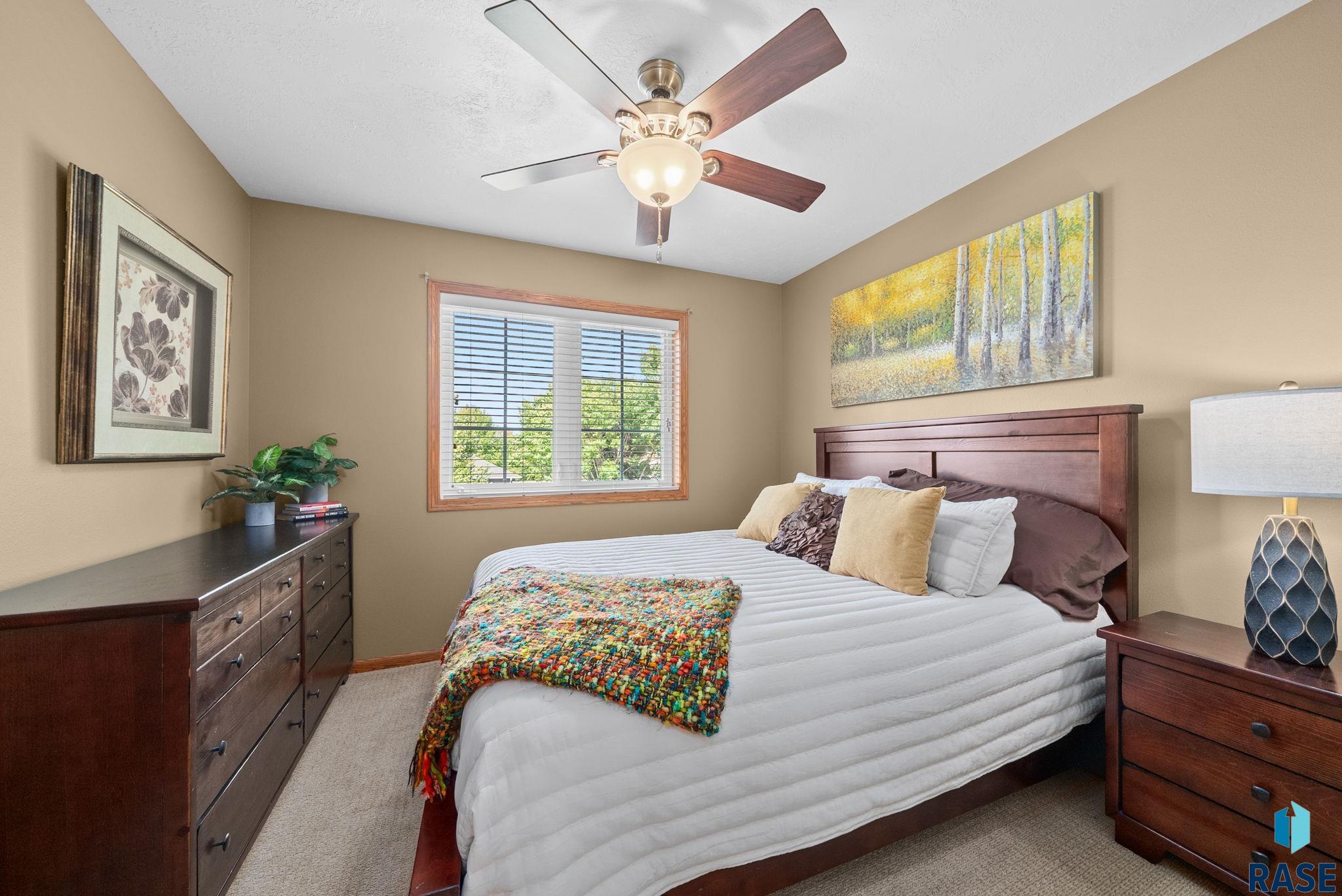 Sioux Falls, South Dakota 57108, United States, 4 Bedrooms Bedrooms, ,4 BathroomsBathrooms,Residential,Active,226775