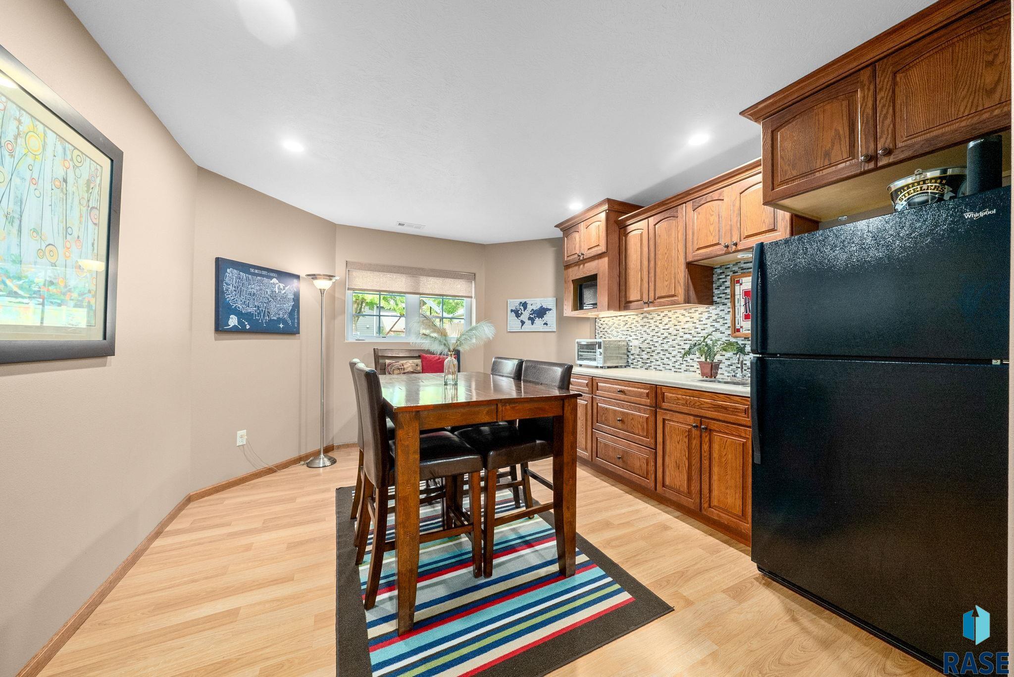 Sioux Falls, South Dakota 57108, United States, 4 Bedrooms Bedrooms, ,4 BathroomsBathrooms,Residential,Active,226775