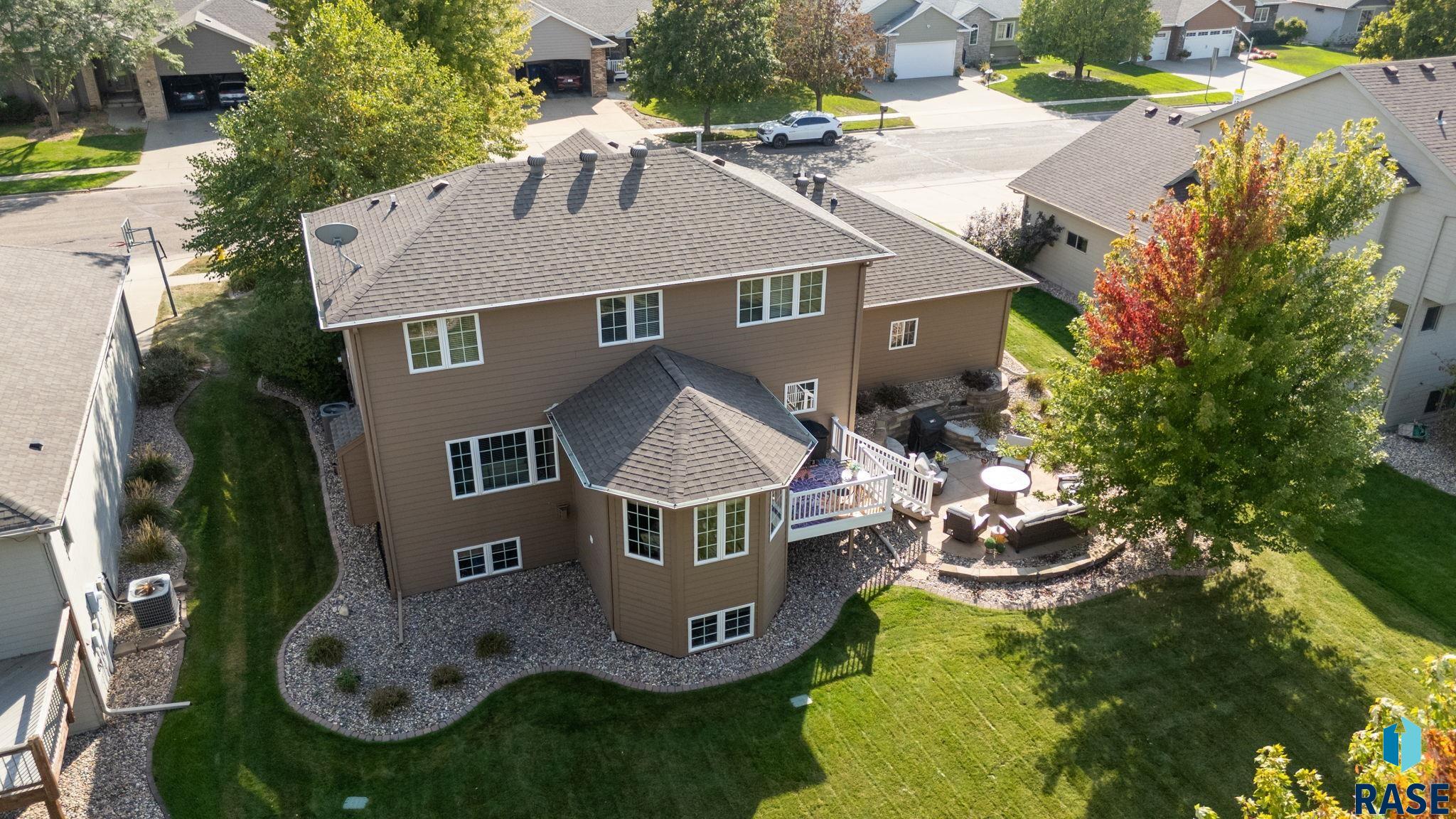 Sioux Falls, South Dakota 57108, United States, 4 Bedrooms Bedrooms, ,4 BathroomsBathrooms,Residential,Active,226775