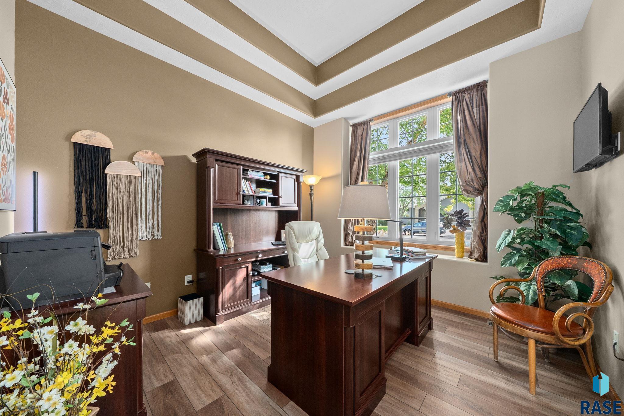 Sioux Falls, South Dakota 57108, United States, 4 Bedrooms Bedrooms, ,4 BathroomsBathrooms,Residential,Active,226775