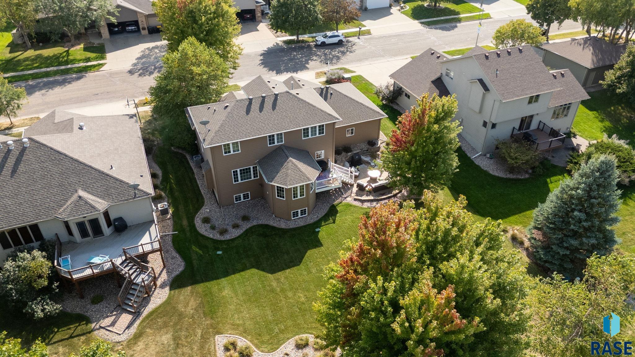 Sioux Falls, South Dakota 57108, United States, 4 Bedrooms Bedrooms, ,4 BathroomsBathrooms,Residential,Active,226775