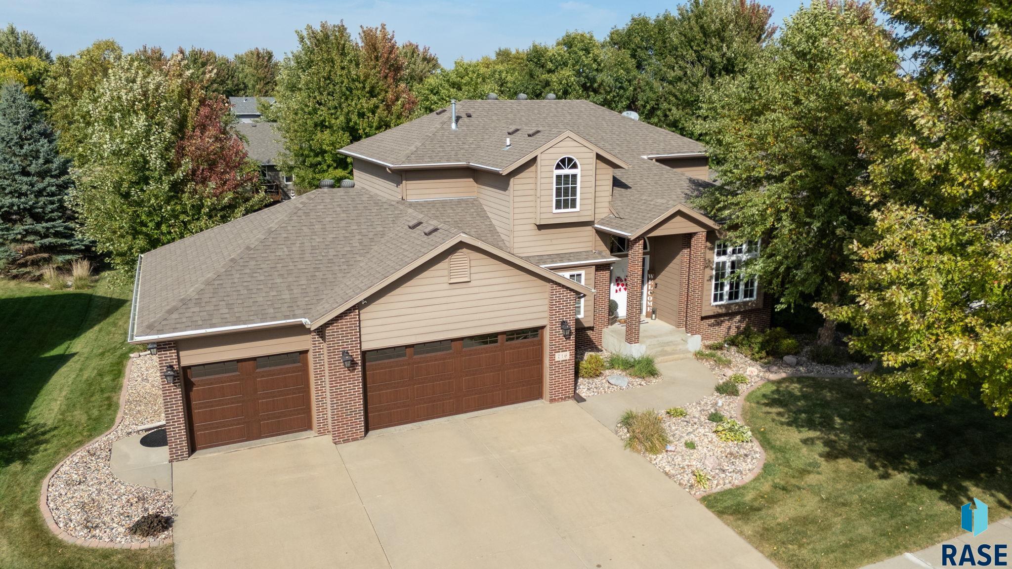 Sioux Falls, South Dakota 57108, United States, 4 Bedrooms Bedrooms, ,4 BathroomsBathrooms,Residential,Active,226775