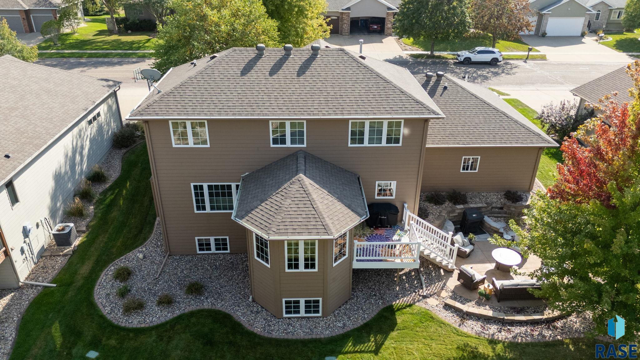 Sioux Falls, South Dakota 57108, United States, 4 Bedrooms Bedrooms, ,4 BathroomsBathrooms,Residential,Active,226775