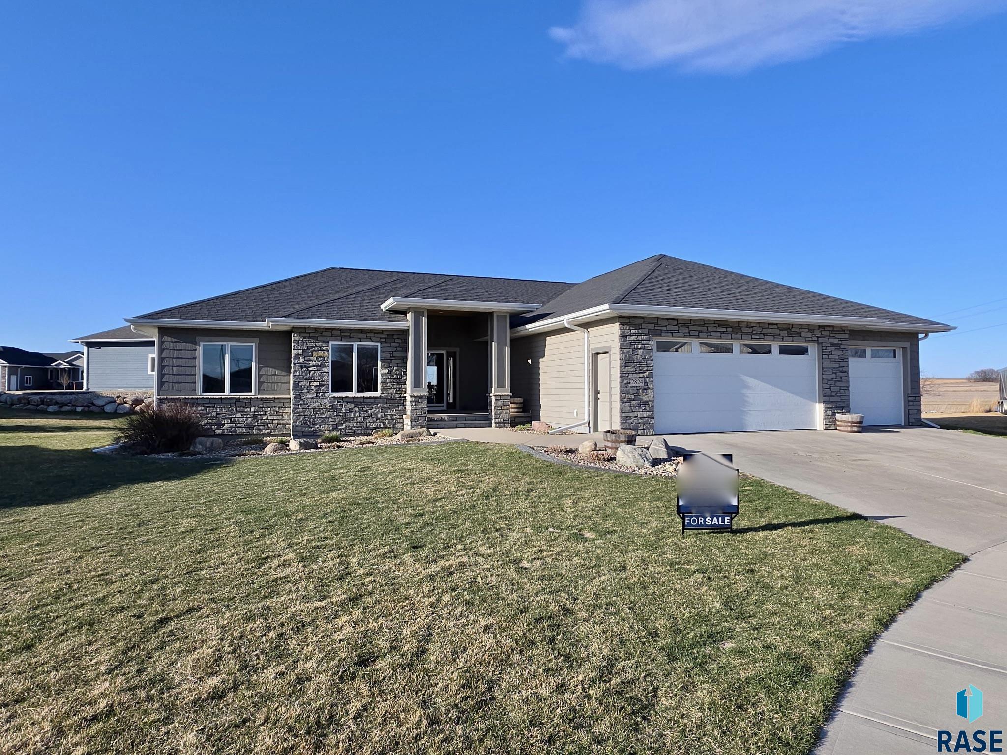 2824 E Sunflower Cir