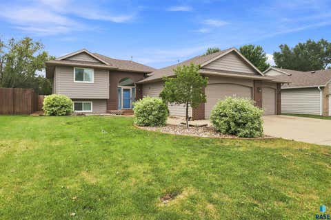 Homes For Sale - 7201 W Rosemont Lane<br/> Sioux Falls, SD 57106